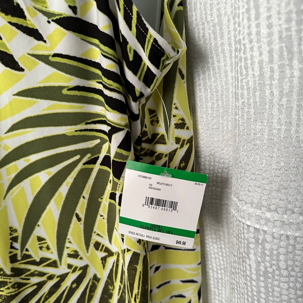 NEW, Kasper, sleeveless top with pleated neckline, sizeL - Picture 3 of 5